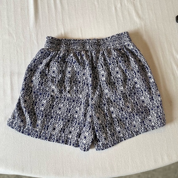 Briggs Women's Blue and White Linen Blend Shorts, Size S - Picture 3 of 6